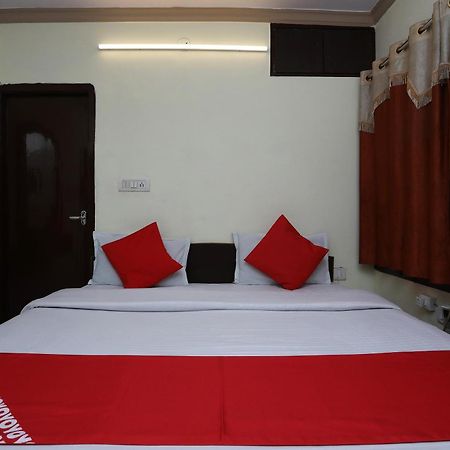 Hotel O Vanshika Агра Екстериор снимка