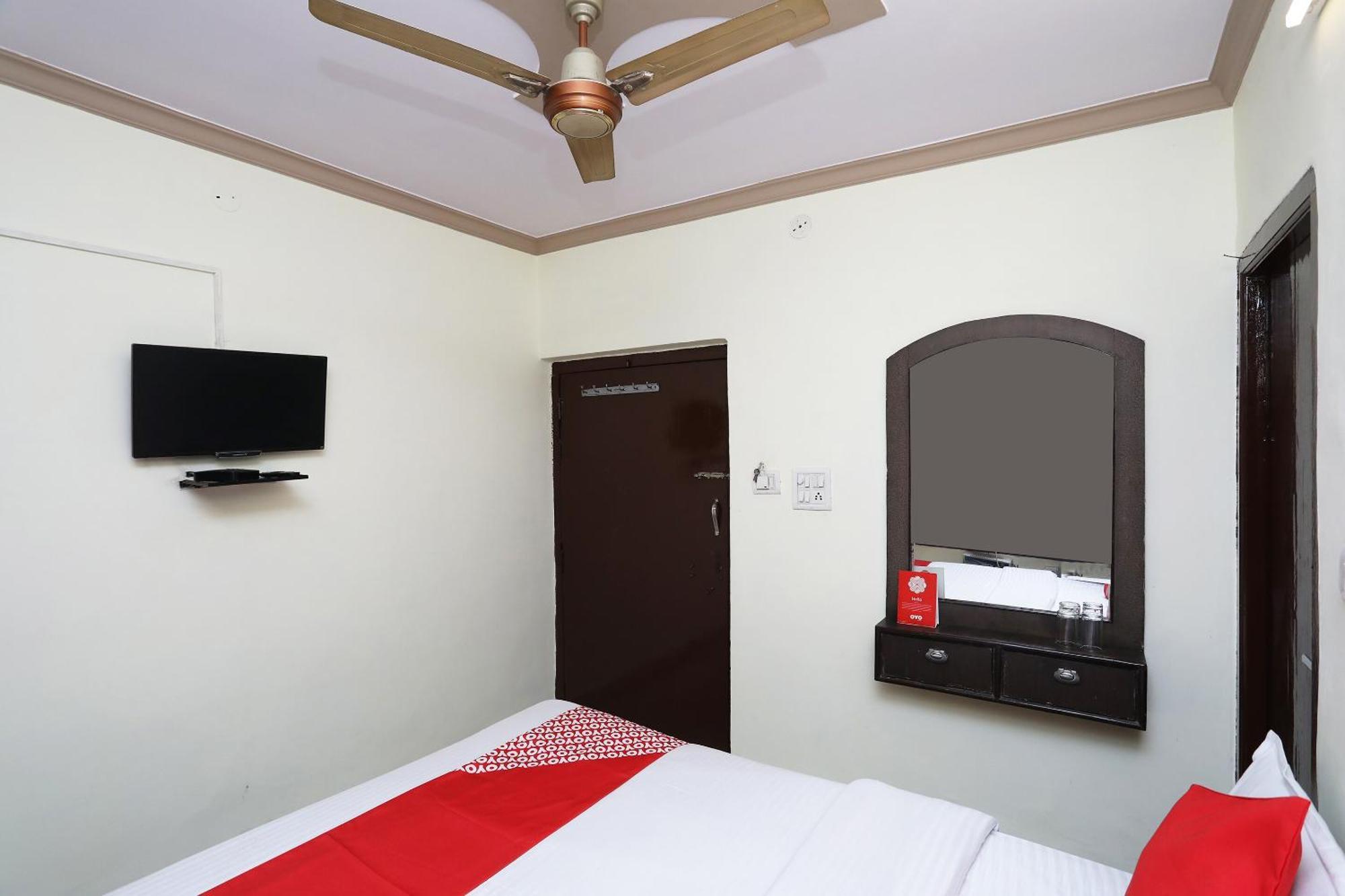 Hotel O Vanshika Агра Екстериор снимка
