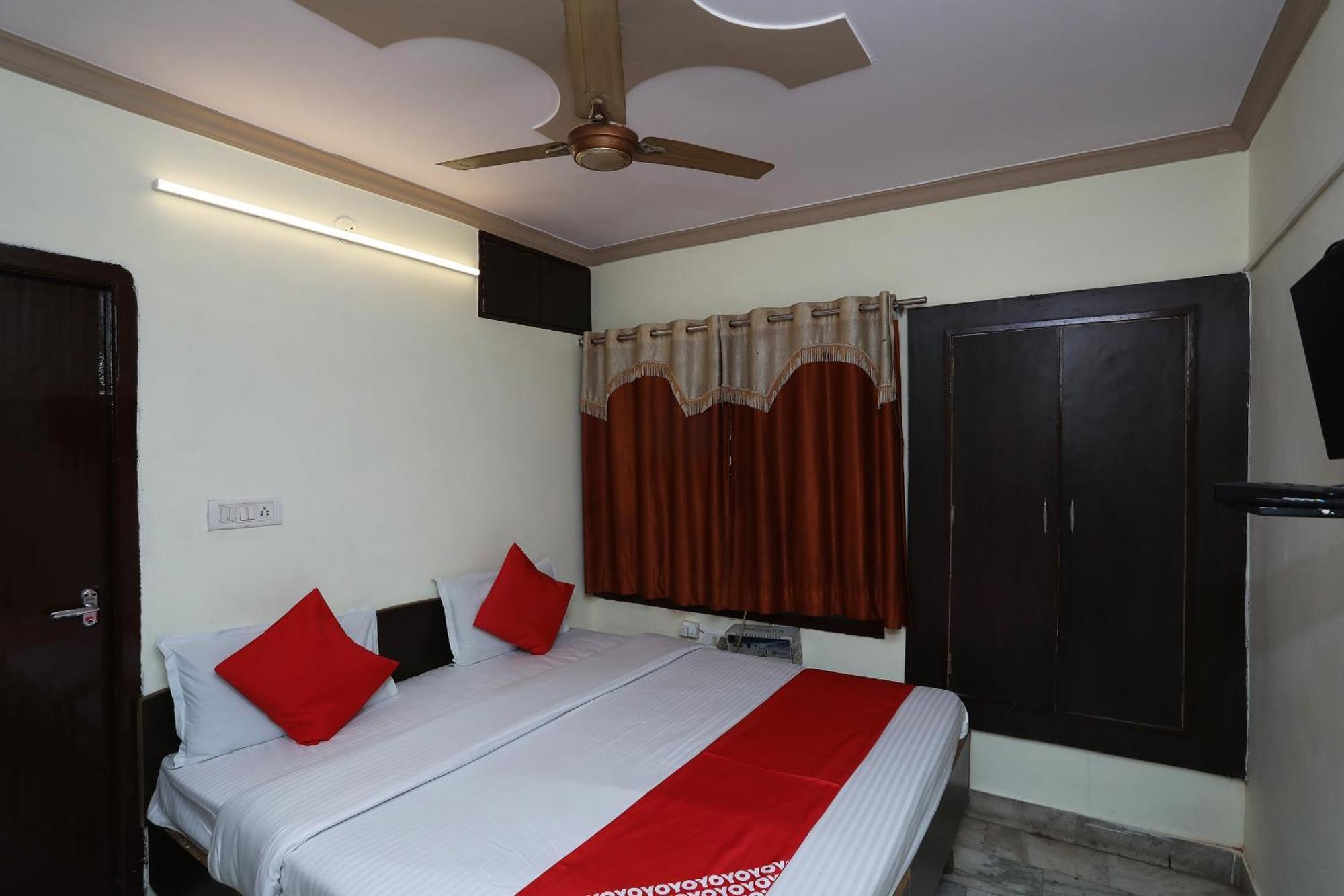 Hotel O Vanshika Агра Екстериор снимка