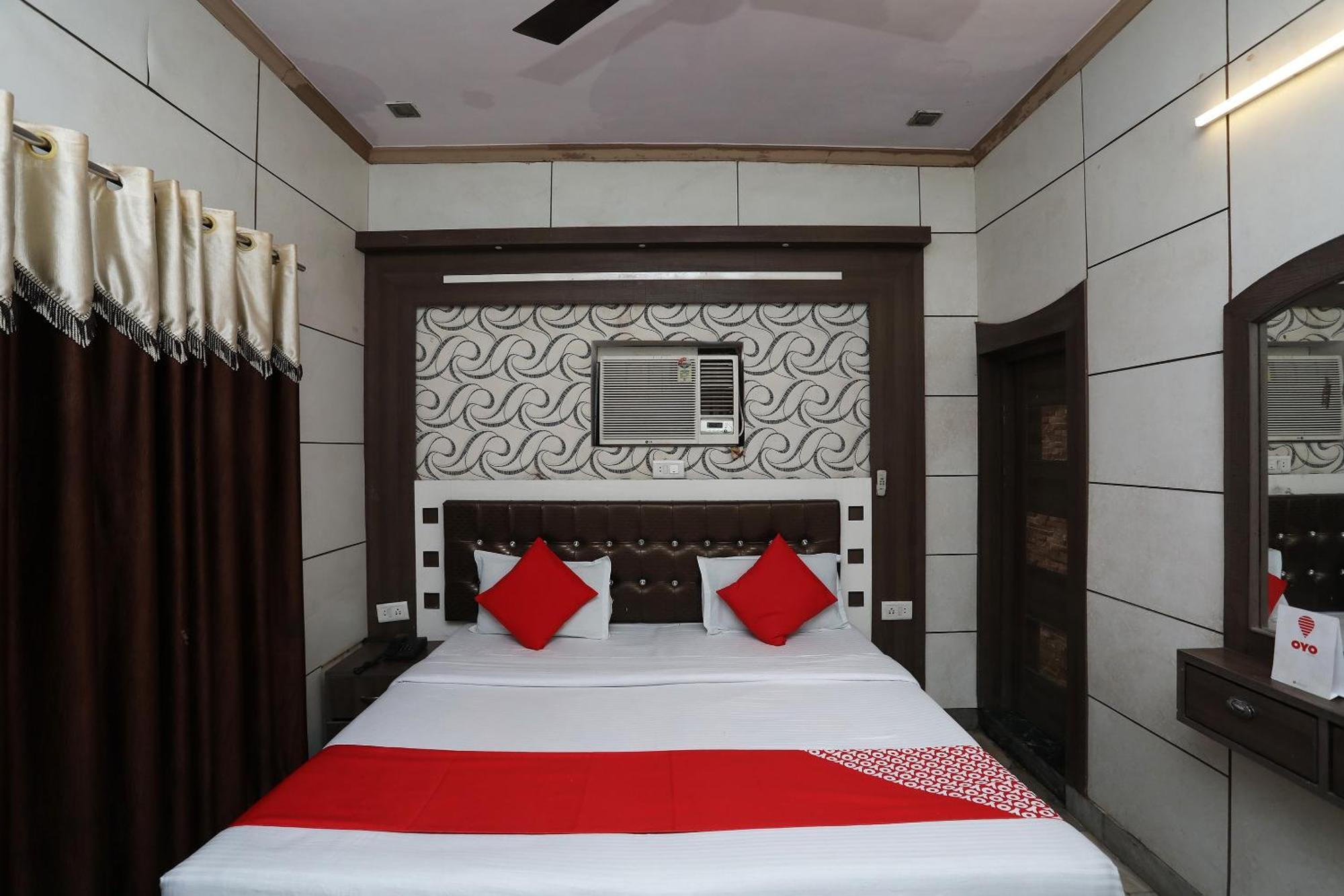 Hotel O Vanshika Агра Екстериор снимка